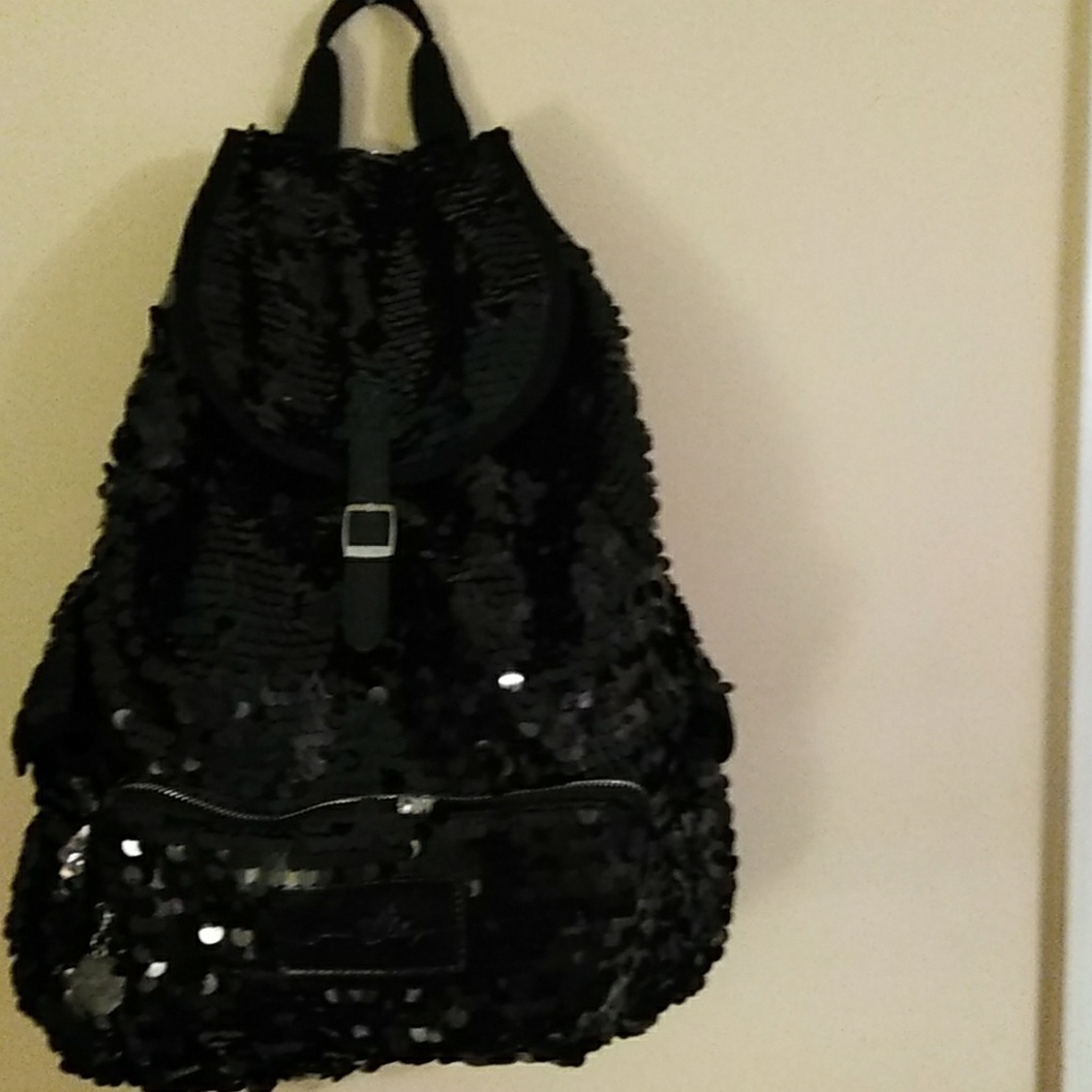 Joan Boyce Backpack with outer shells sequence